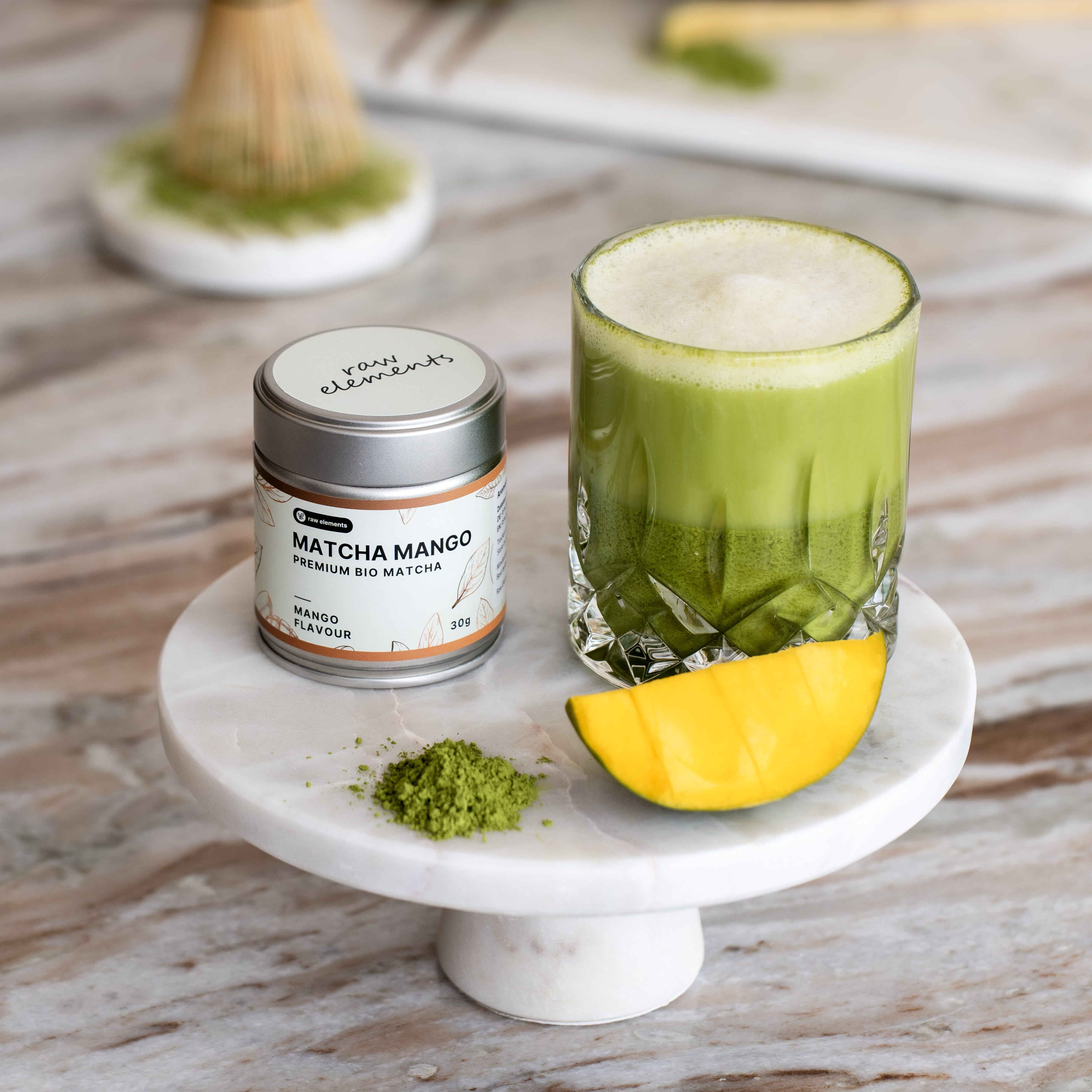 matcha-mango-pulver-dose-raw-elements.jpg