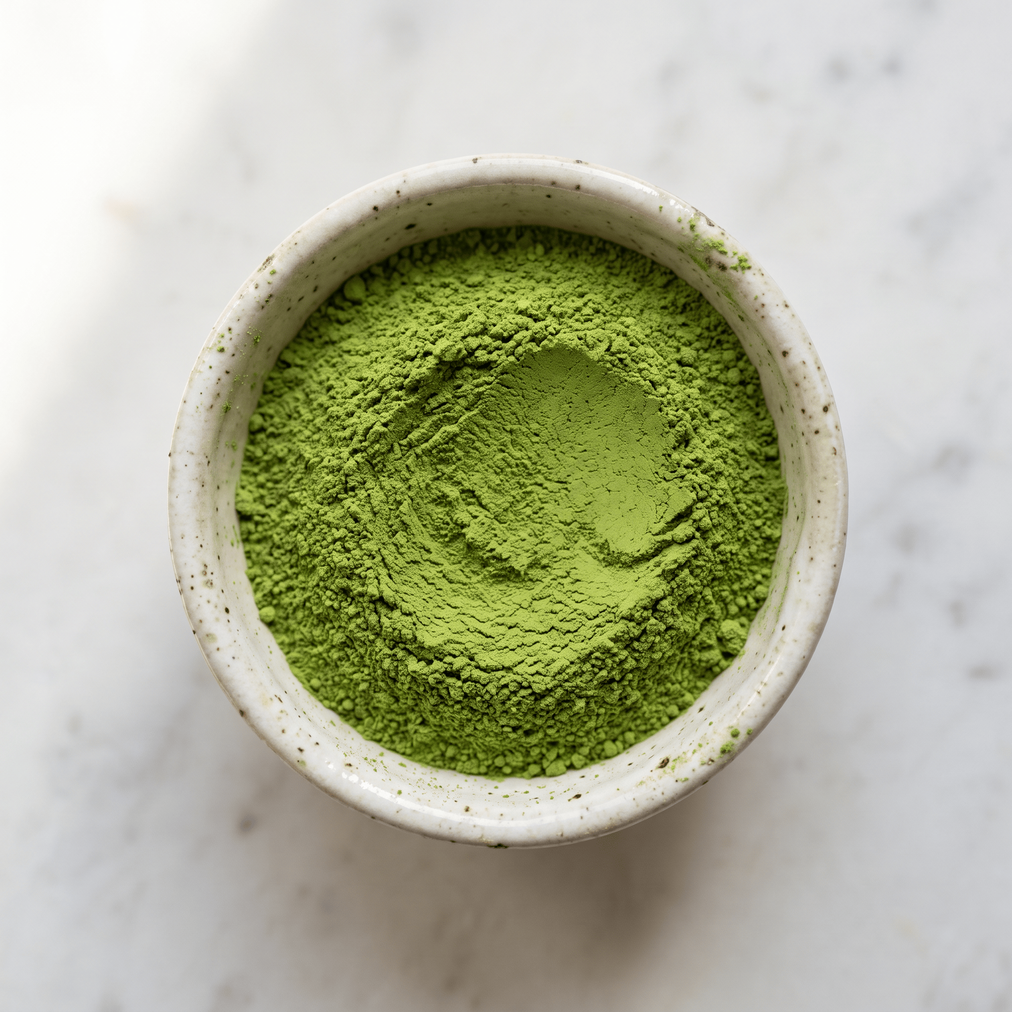 Bio Matcha Pulver Ceremonial Grade Nahaufnahme von oben