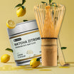 Raw Elements Matcha Zitrone Dose mit Bambusbesen und frischen Zitronen – Bio Matcha mit Zitronengeschmack