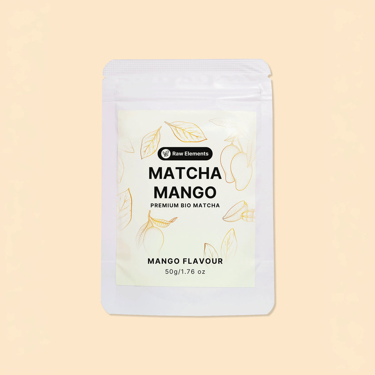 Frontansicht der Raw Elements Bio Matcha Mango Verpackung (50g) mit Mango-Illustrationen auf beigem Hintergrund.